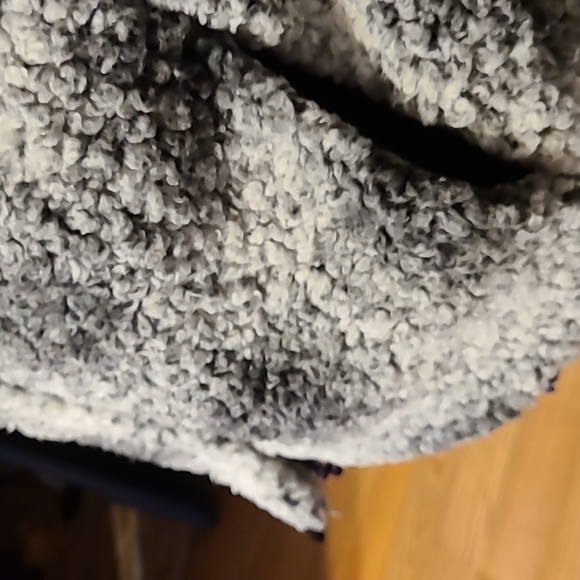 Dylan plaid Faux Fur coat, sz M, gray and white - Picture 3 of 7